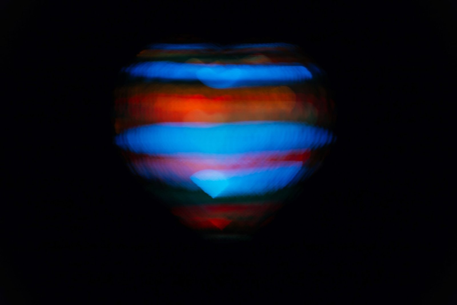 A Strange Iron “Bar” in the Ring Nebula Has Astronomers Asking New Questions