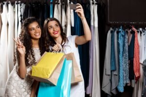 My Personal Guide to Shopping Women’s Clothes in Pakistan