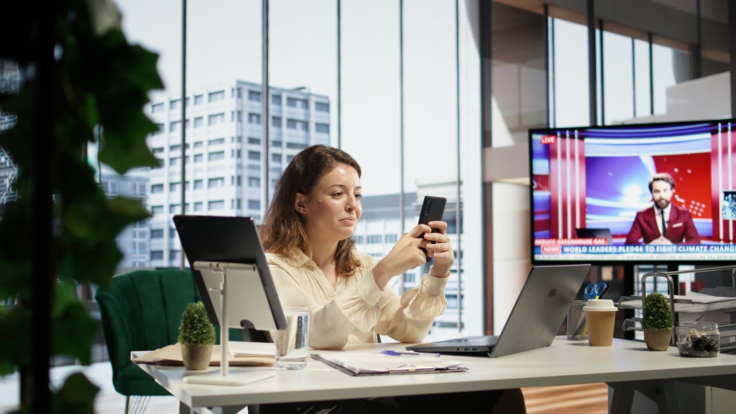 Is Streameast Down Today? Live Status & Working Alternatives