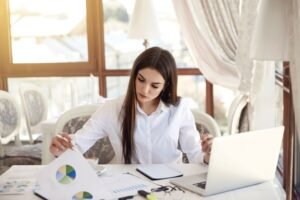 25 Best Business Ideas for Women in Pakistan (2026) – Low-Investment & Profitable Options
