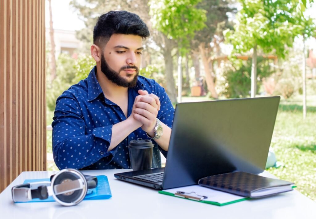 Online Business in Pakistan: 15 Profitable Ideas + How to Start in 2026