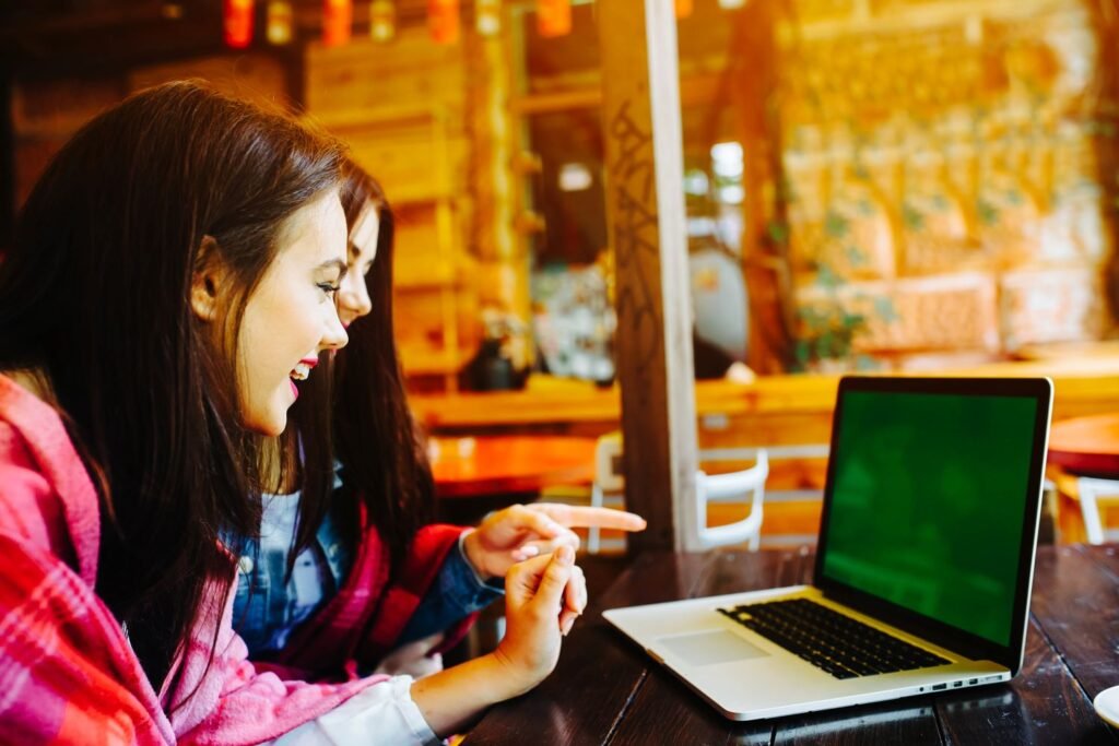 Why Home-Based Online Ventures Are Becoming Popular